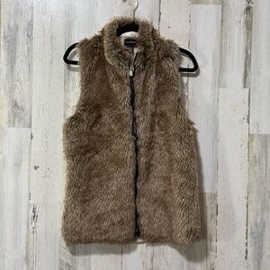 Stylish Faux Fur Vest in Brown